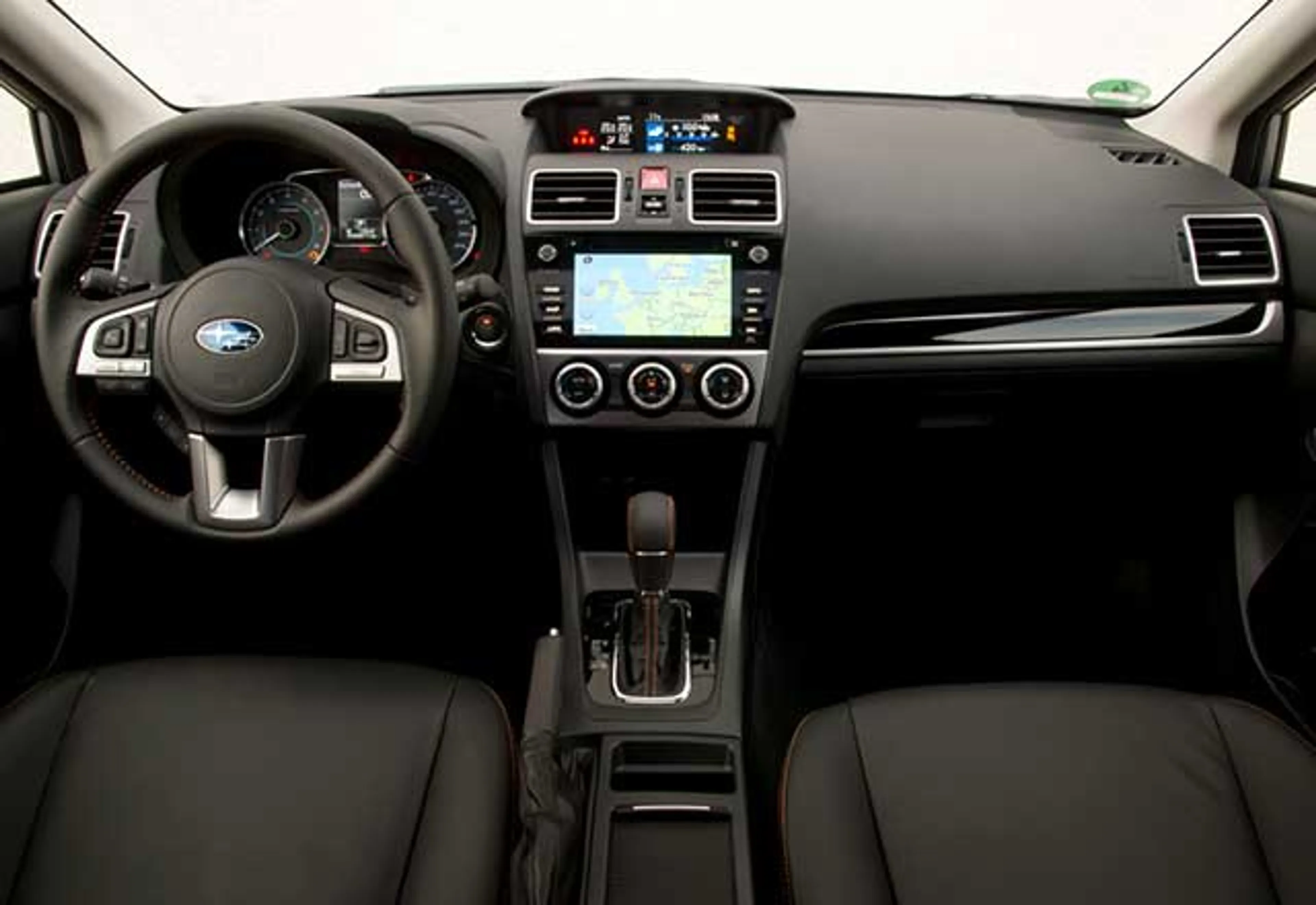 2016 Subaru XV 2.0i CVT thumbnail 3