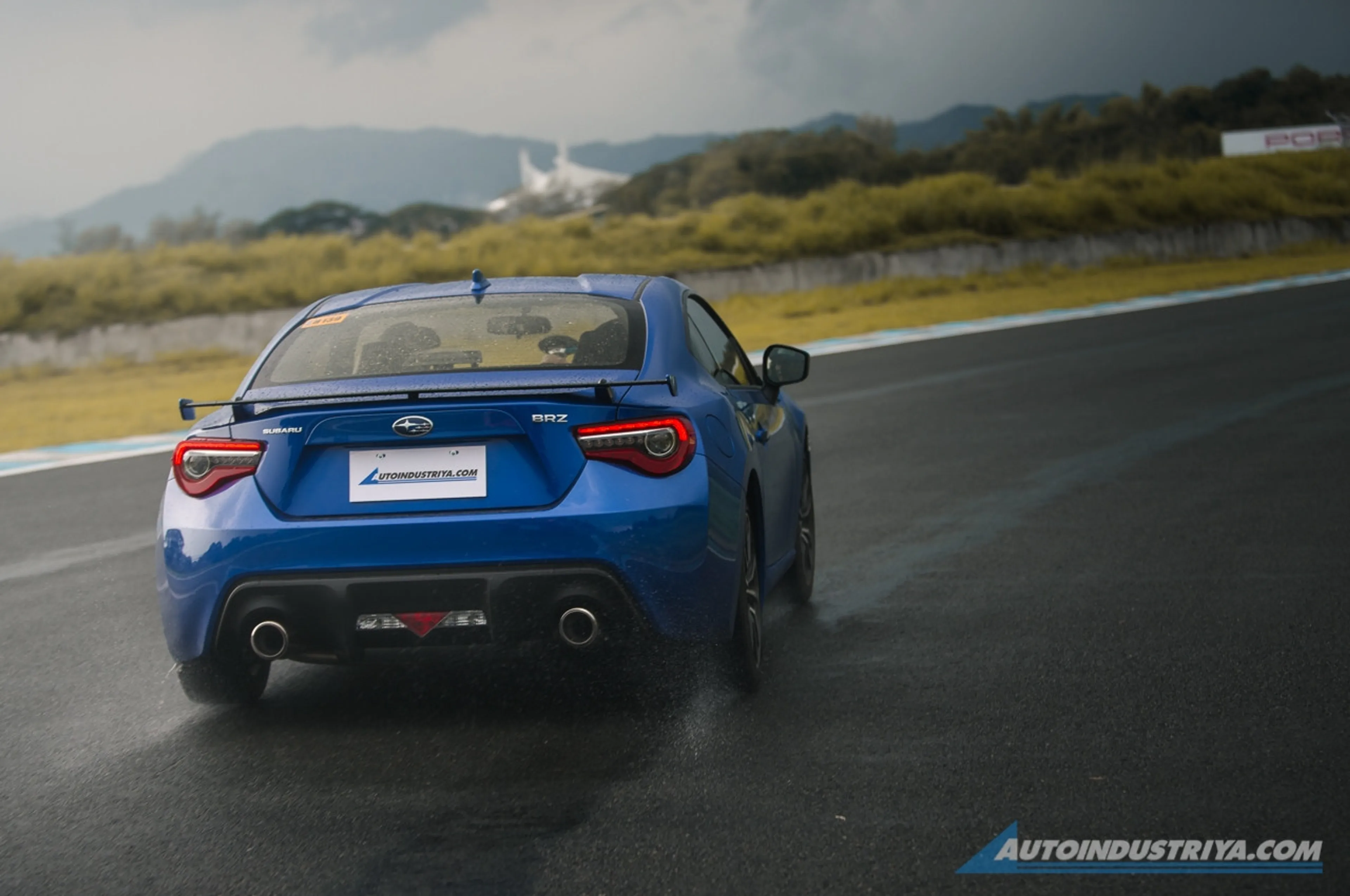 2019 Subaru BRZ 2.0 AT thumbnail 2