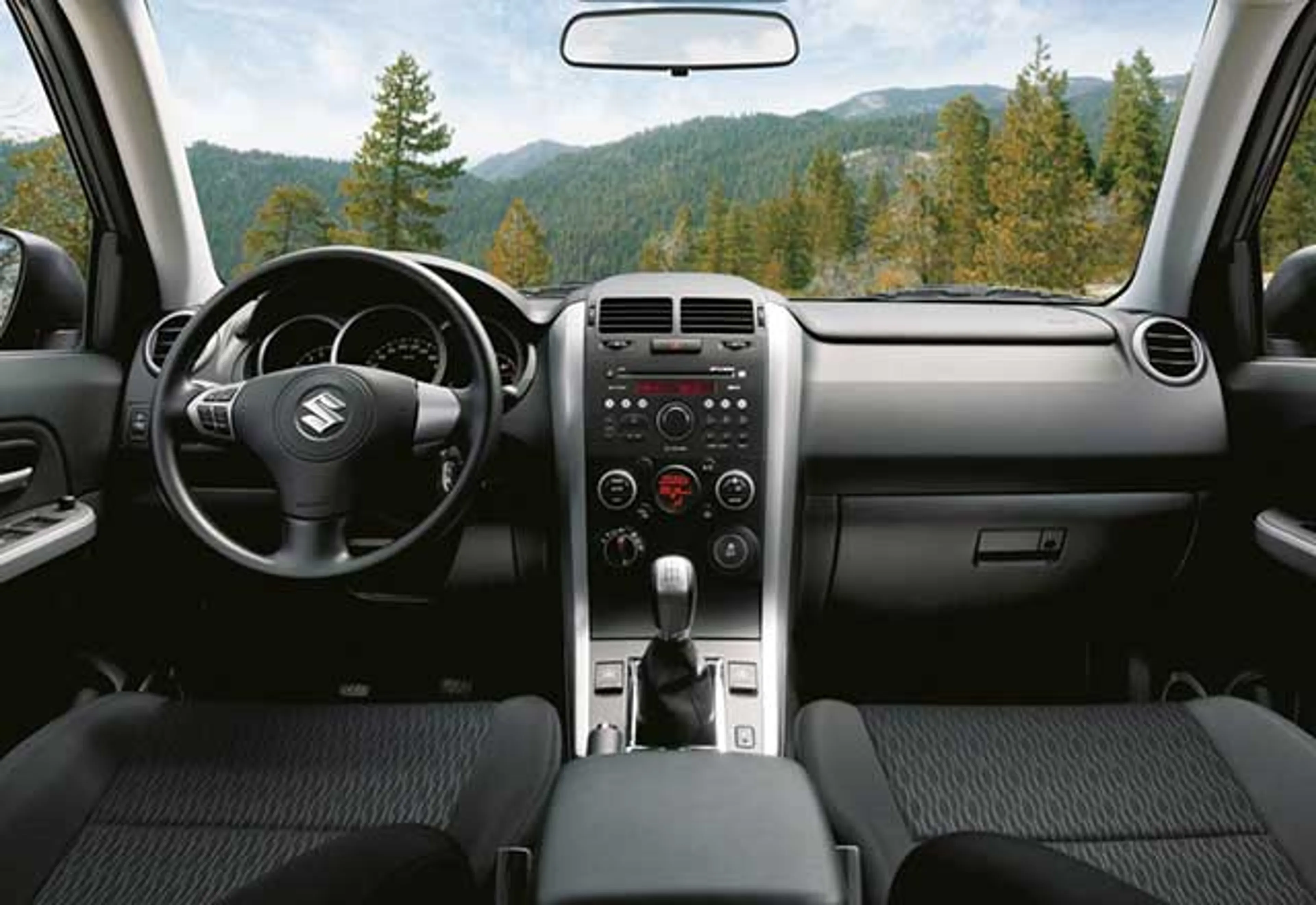 Suzuki Grand Vitara thumbnail 3