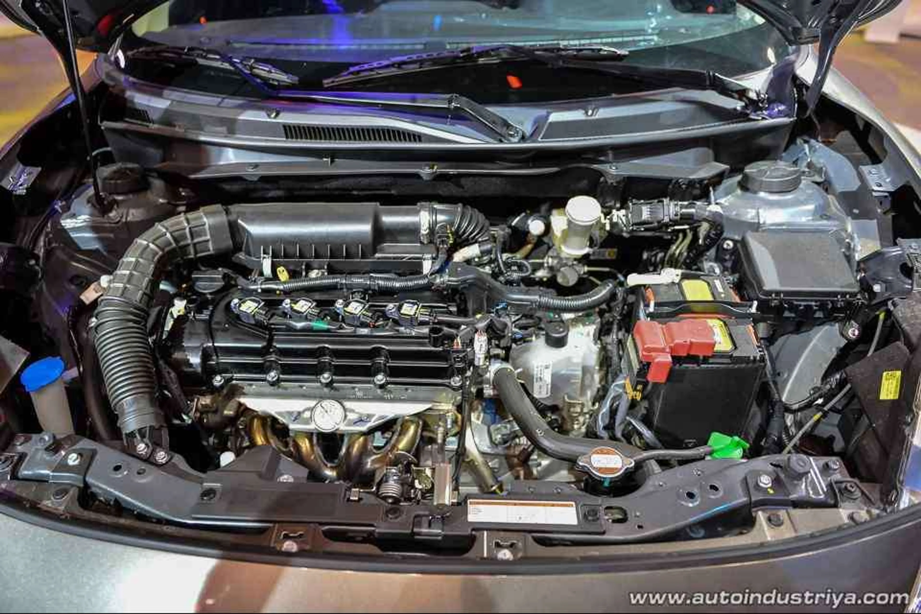 2018 Suzuki Dzire GA thumbnail 4