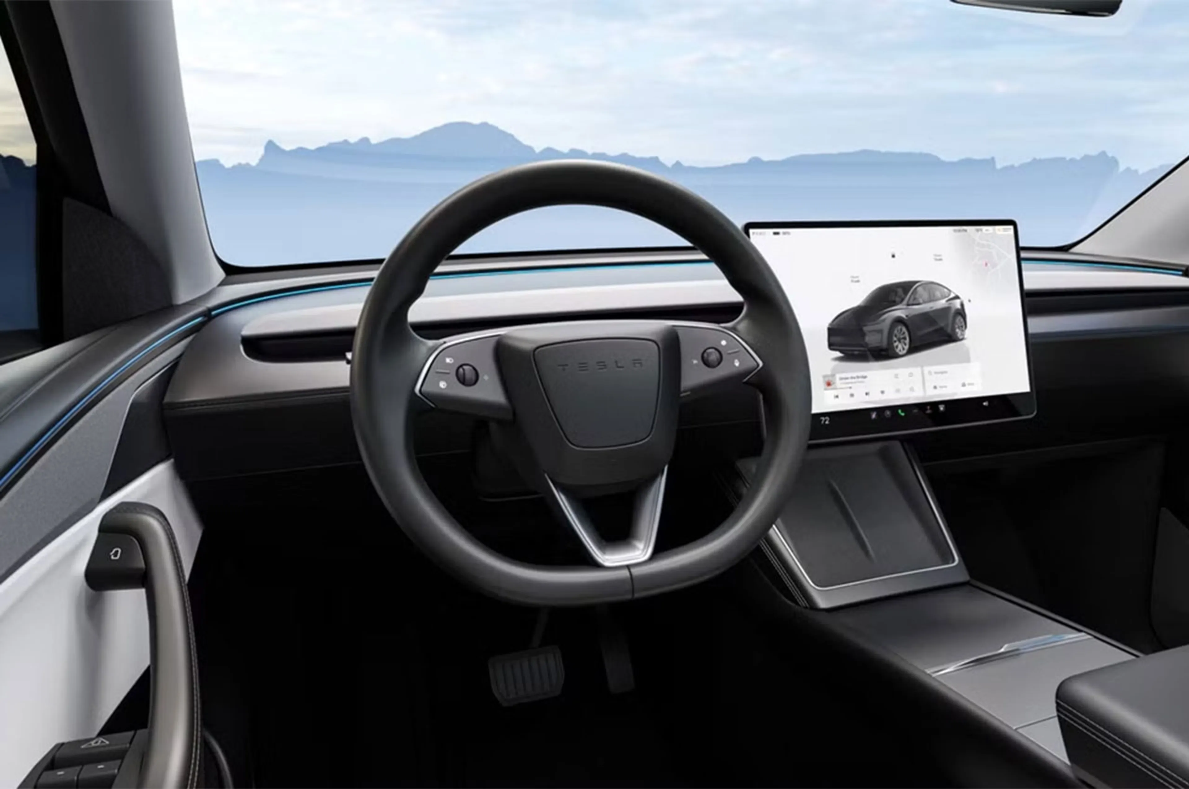 Tesla  Model YL thumbnail 3