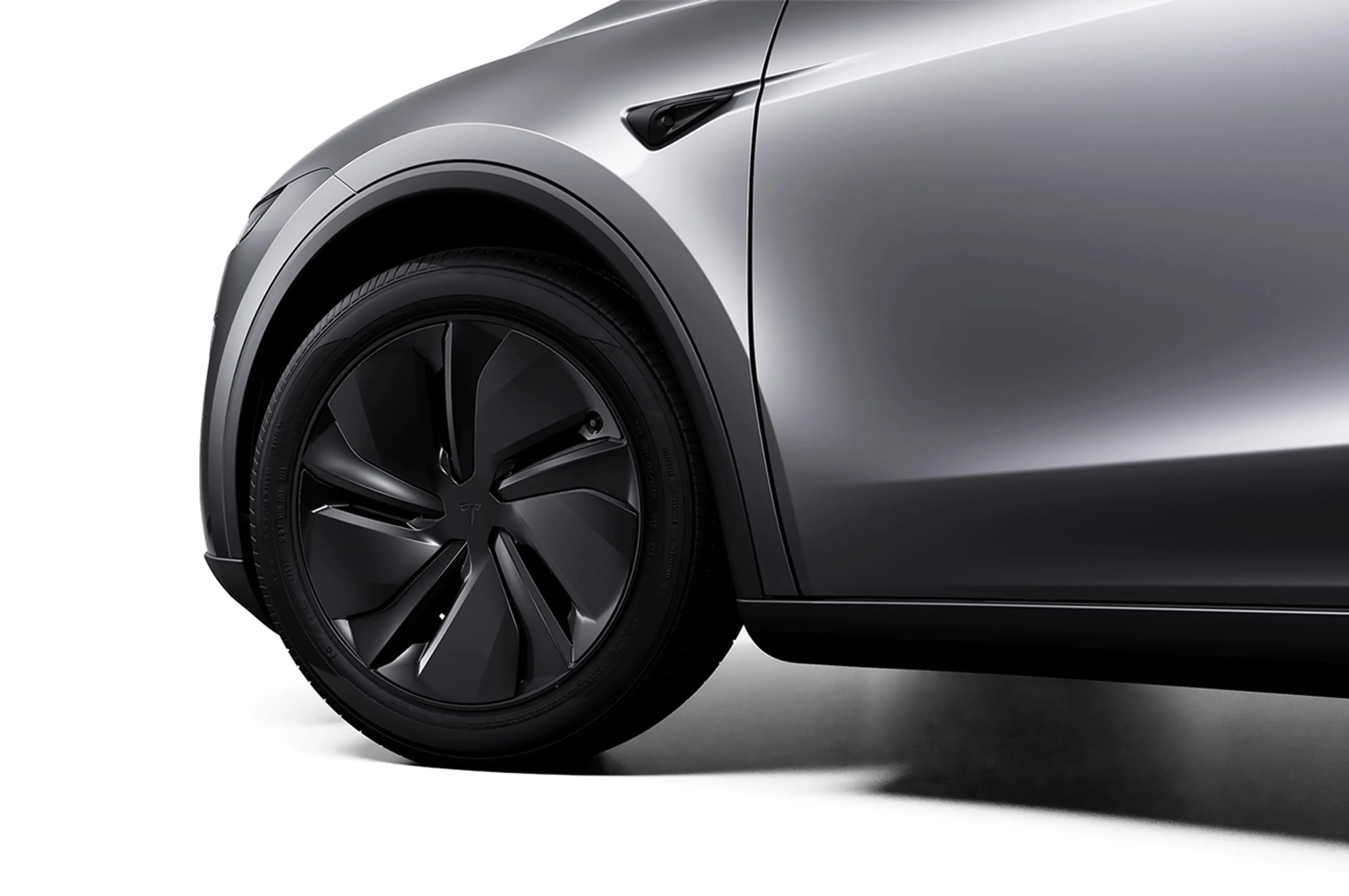 Tesla Model Y thumbnail 4