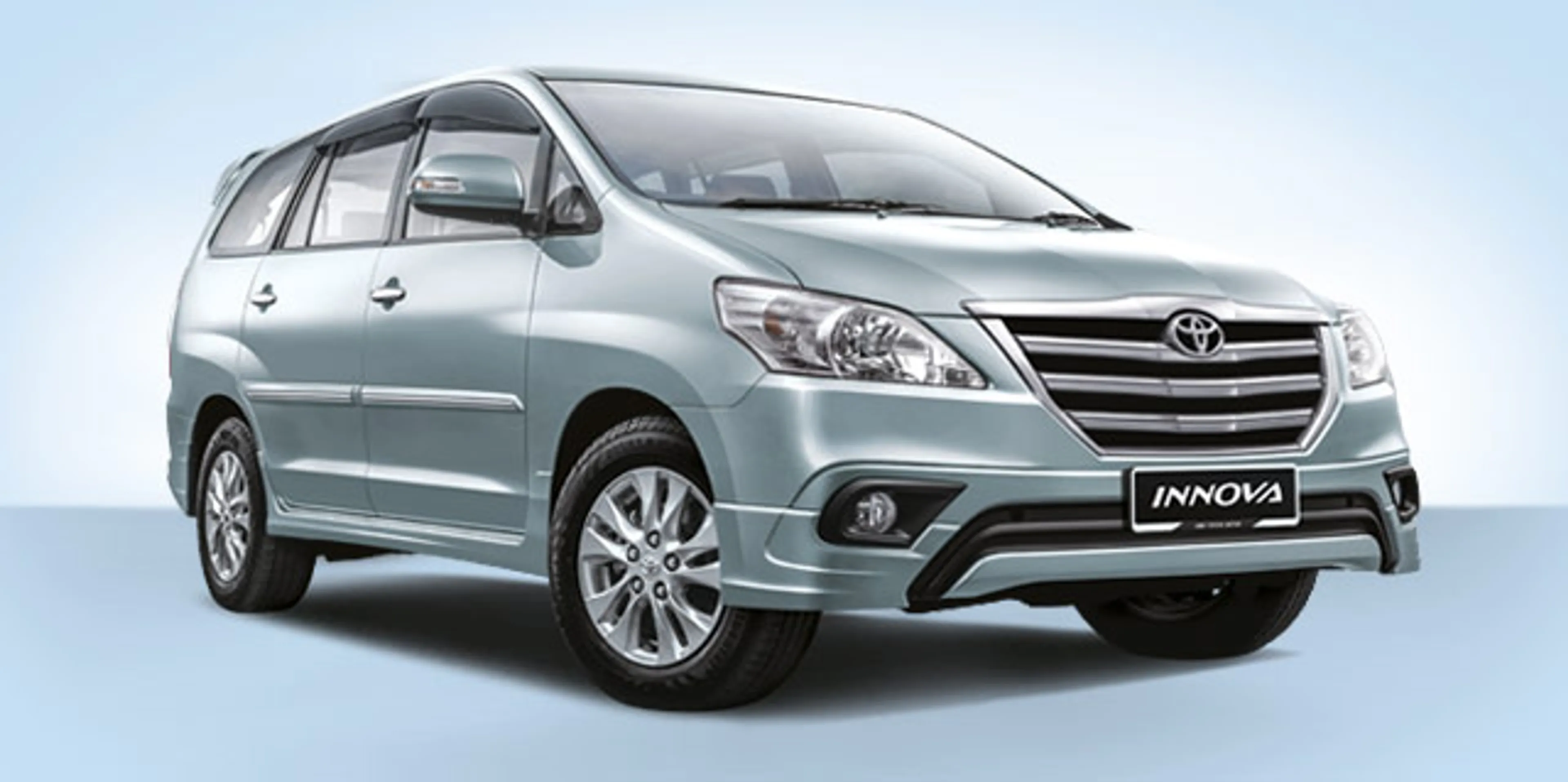 2014 Toyota Innova 2.5 E D4-D AT — photo 1