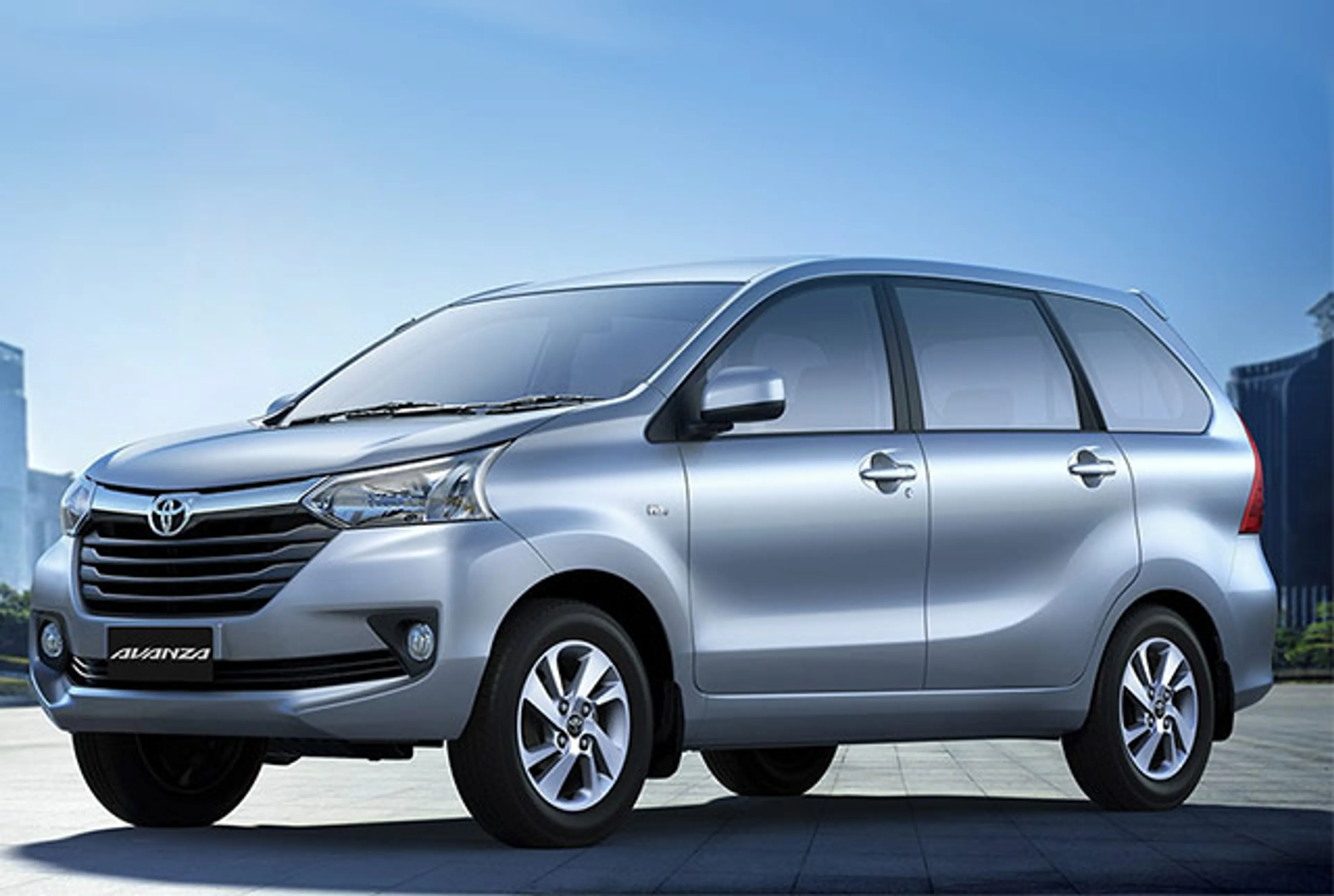 2015 Toyota Avanza Veloz — photo 1