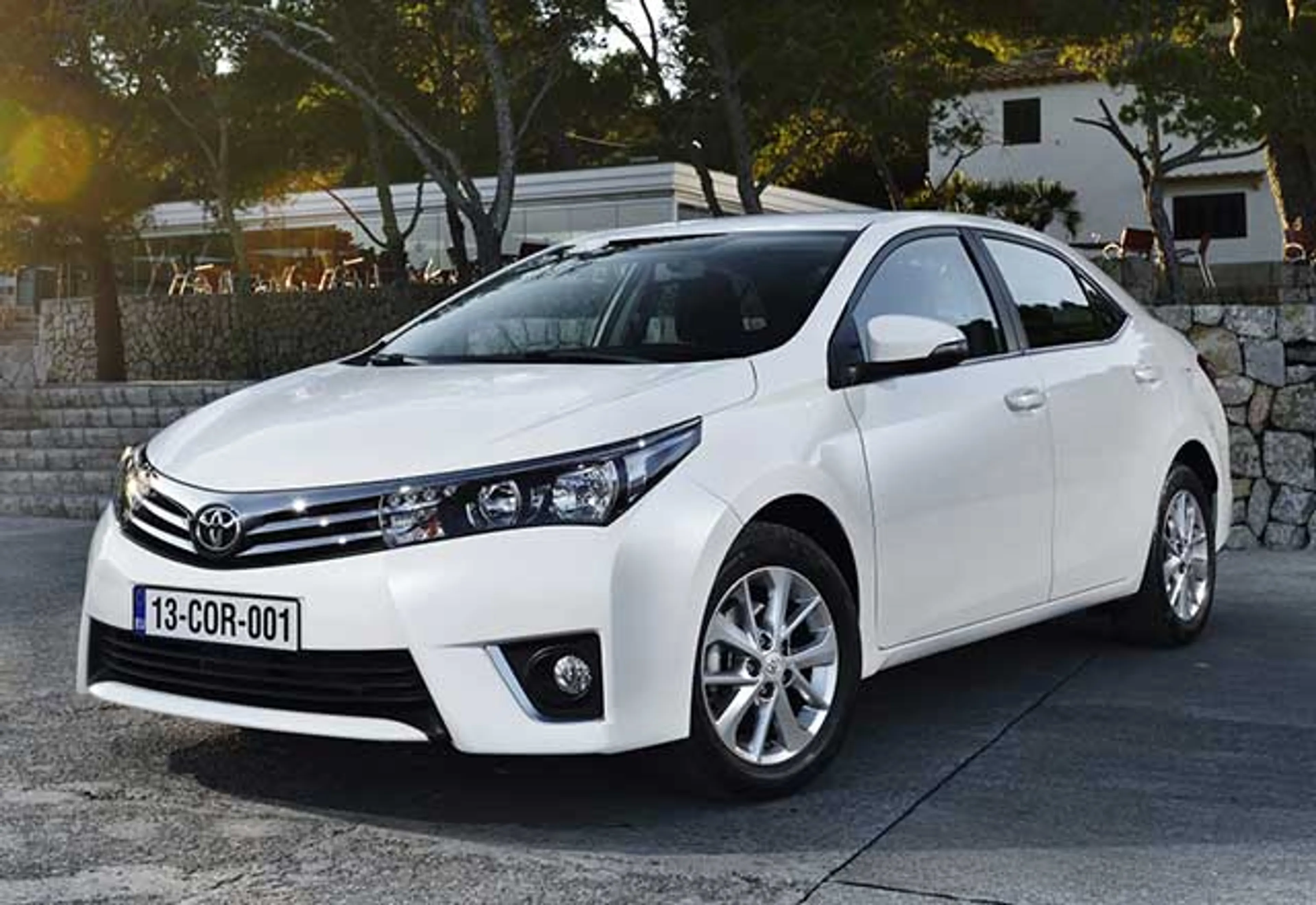 2015 Toyota Corolla Altis 2.0 V CVT — photo 1
