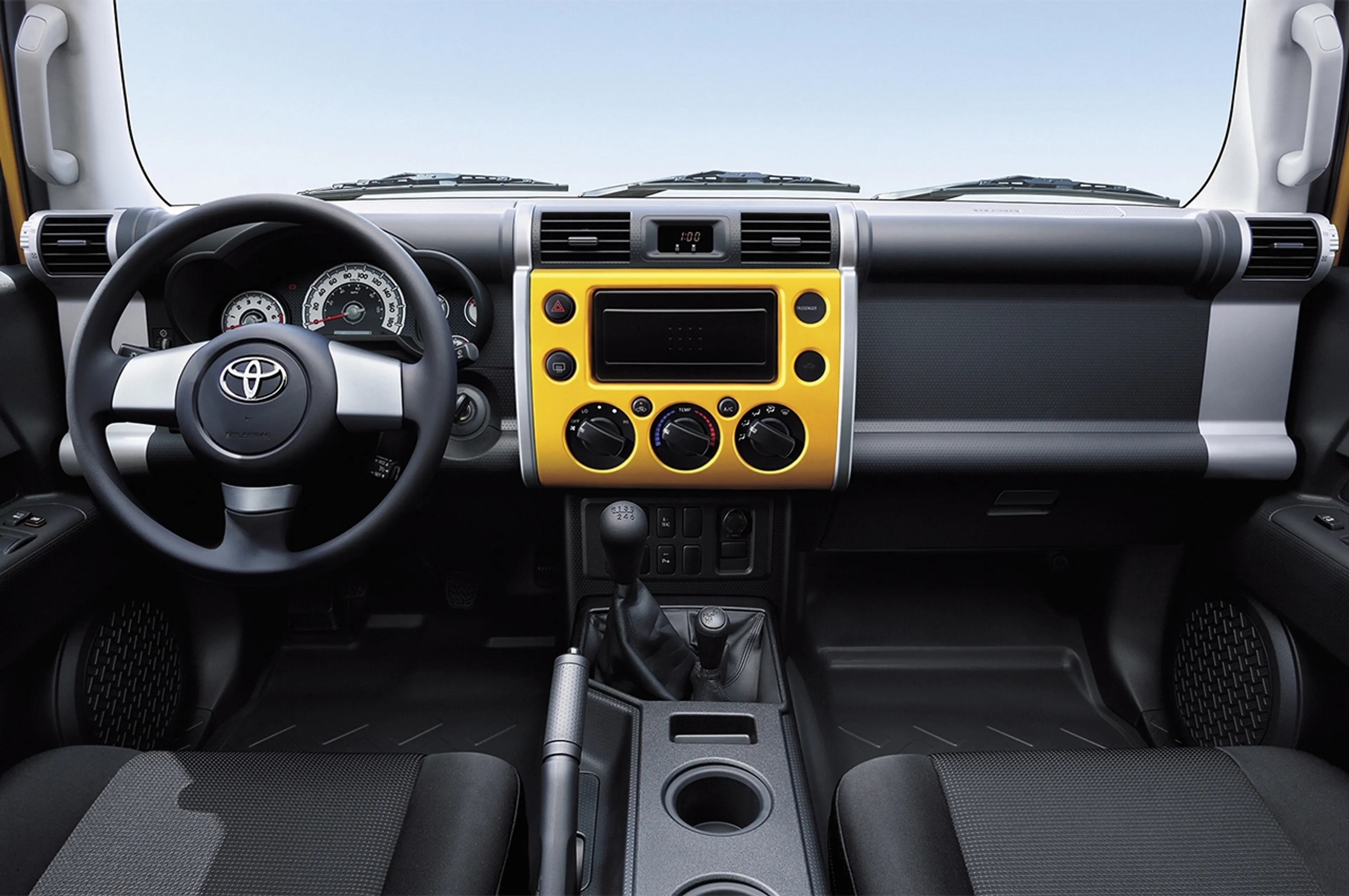 Toyota FJ Cruiser thumbnail 3