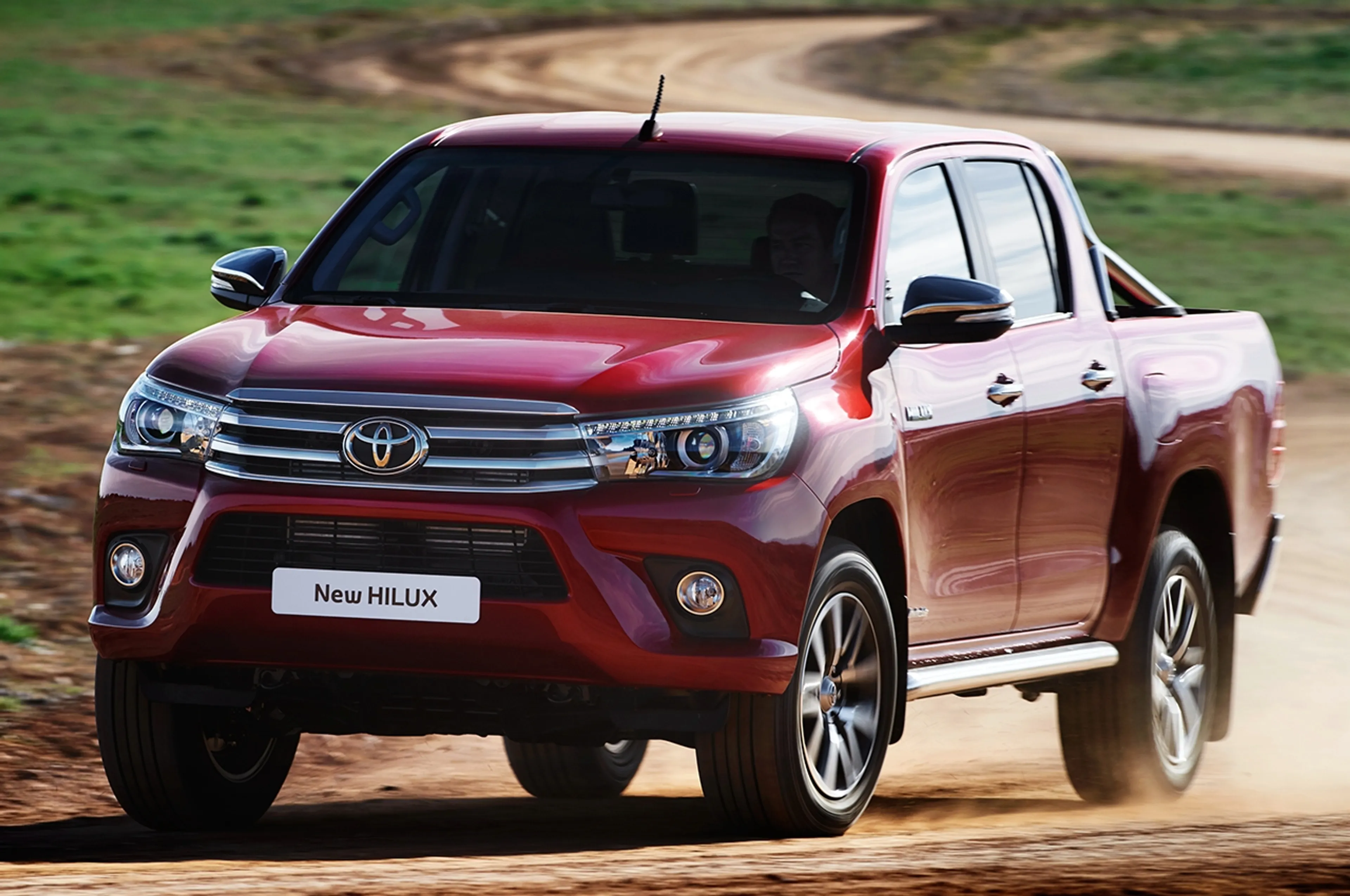2015 Toyota Hilux 2.4 E 4x2 MT — photo 1