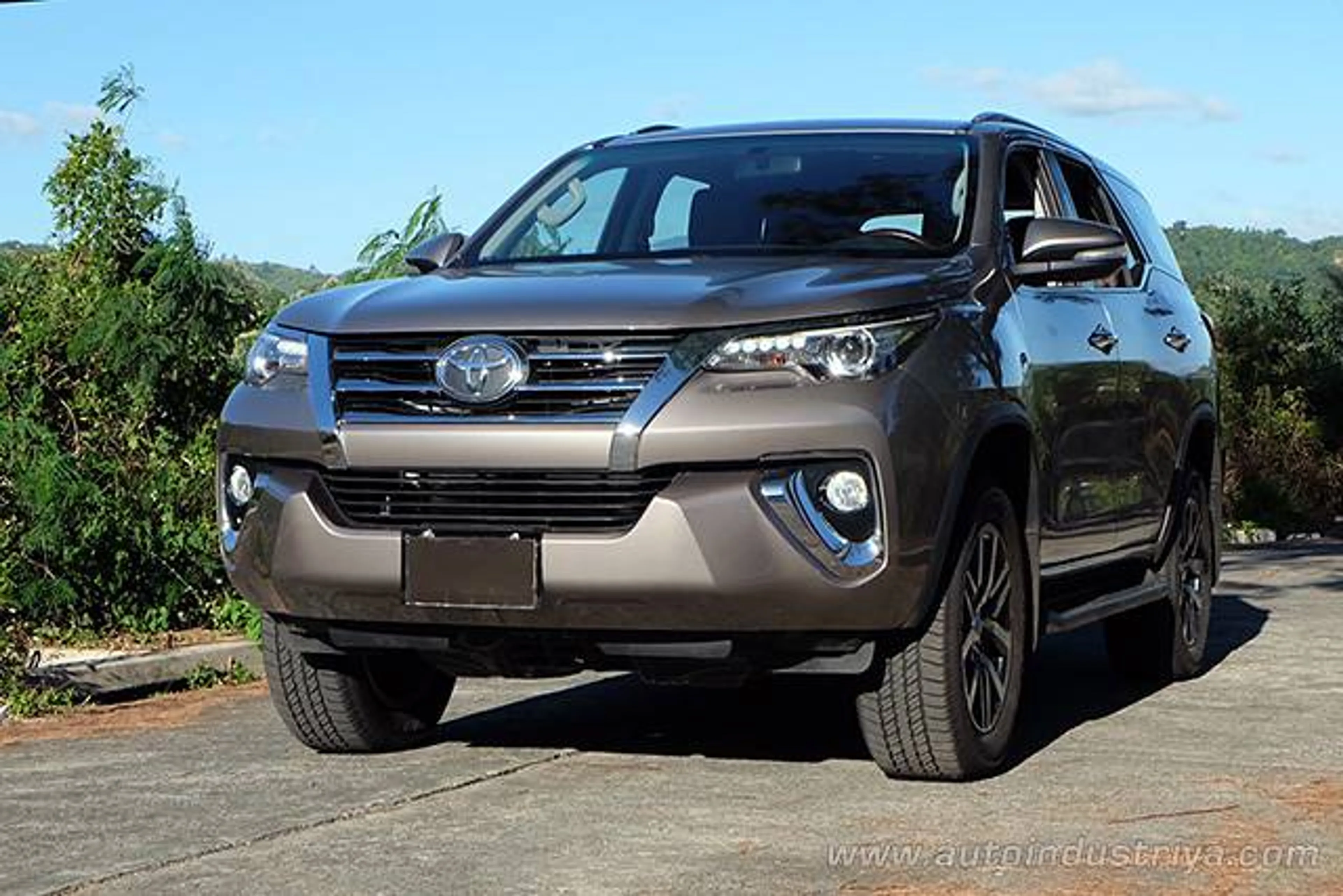 Toyota Fortuner 2016
