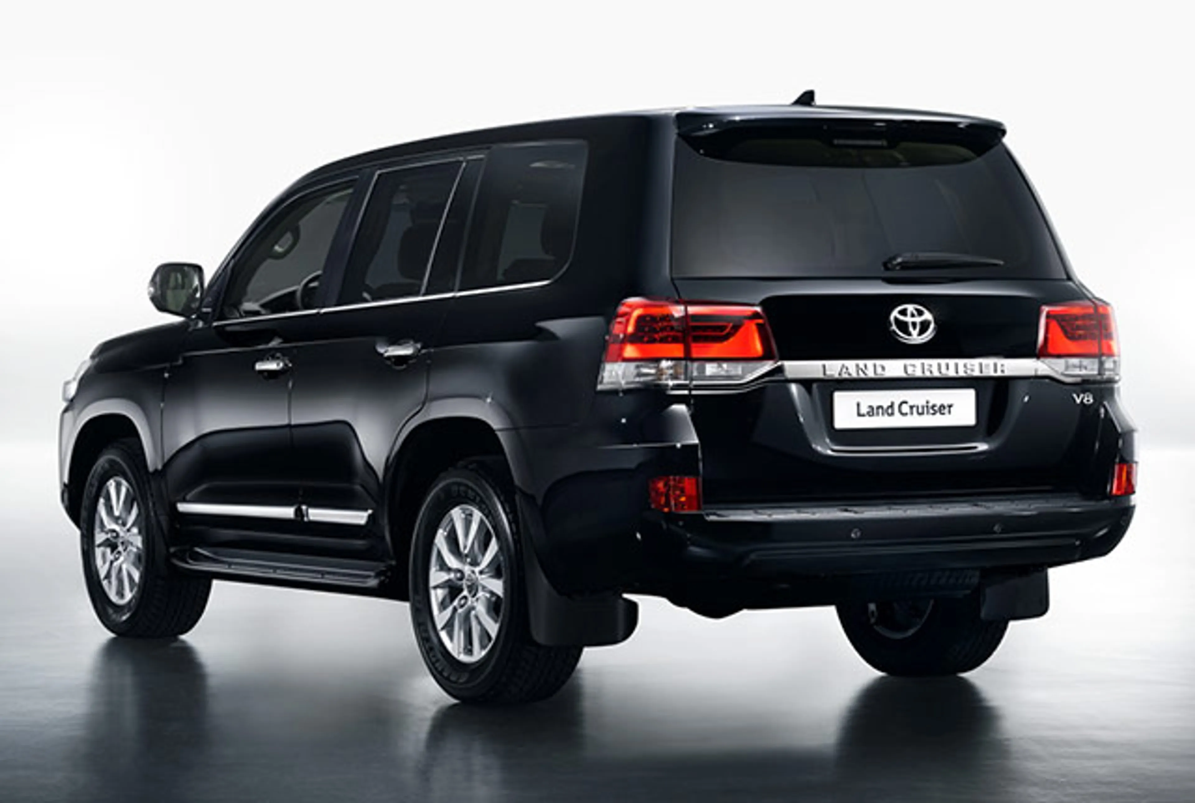 Toyota Land Cruiser thumbnail 2