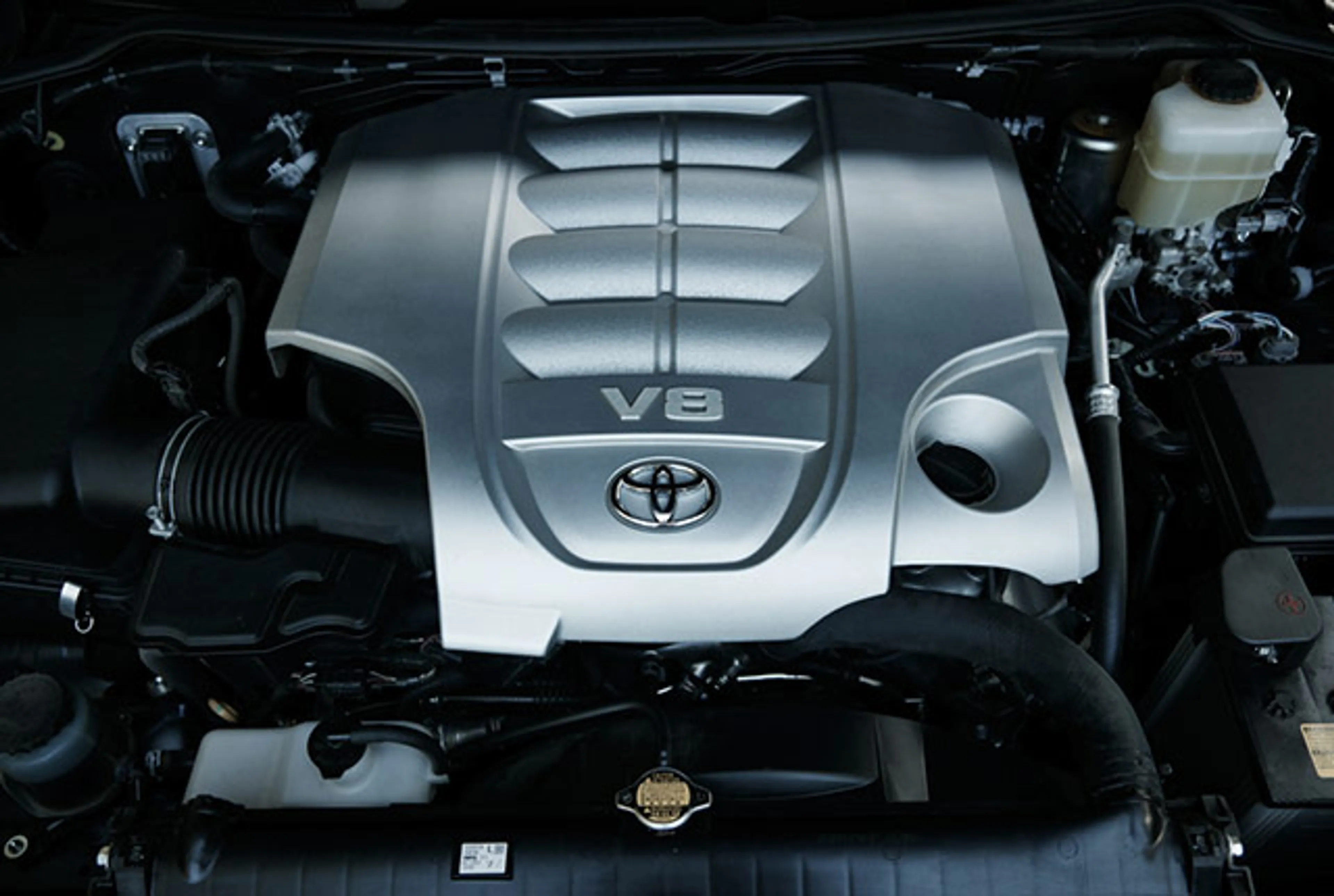 Toyota Land Cruiser thumbnail 4