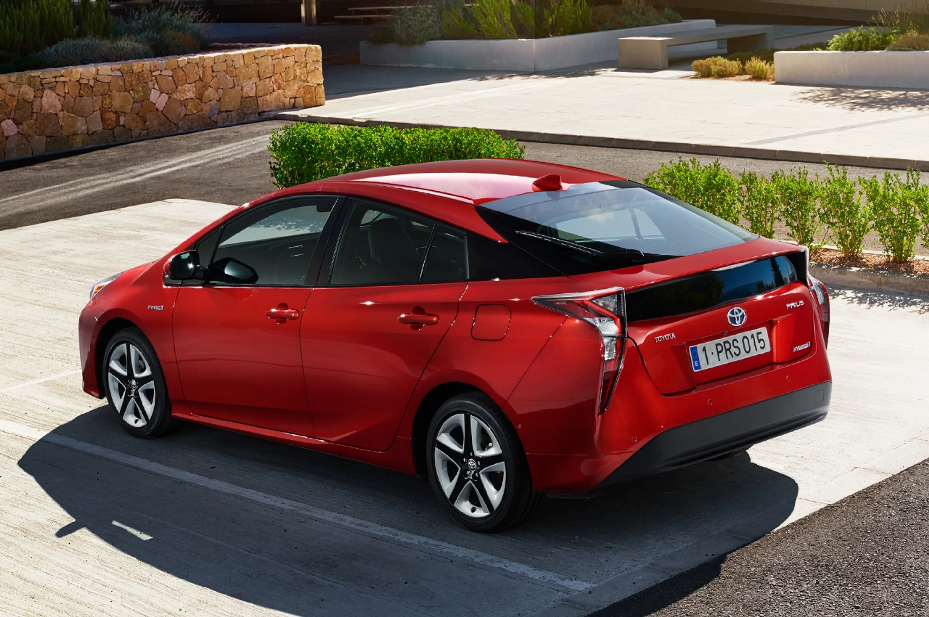 Toyota Prius thumbnail 2
