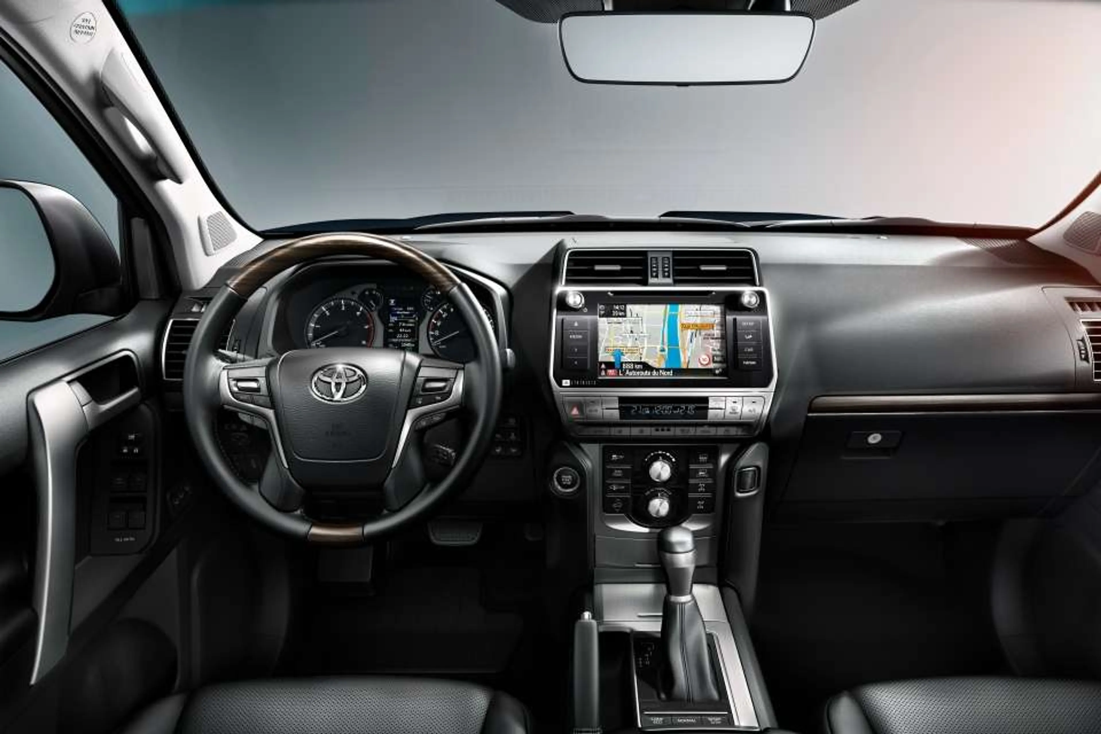 2018 Toyota Land Cruiser Prado 4.0 Gas AT thumbnail 3