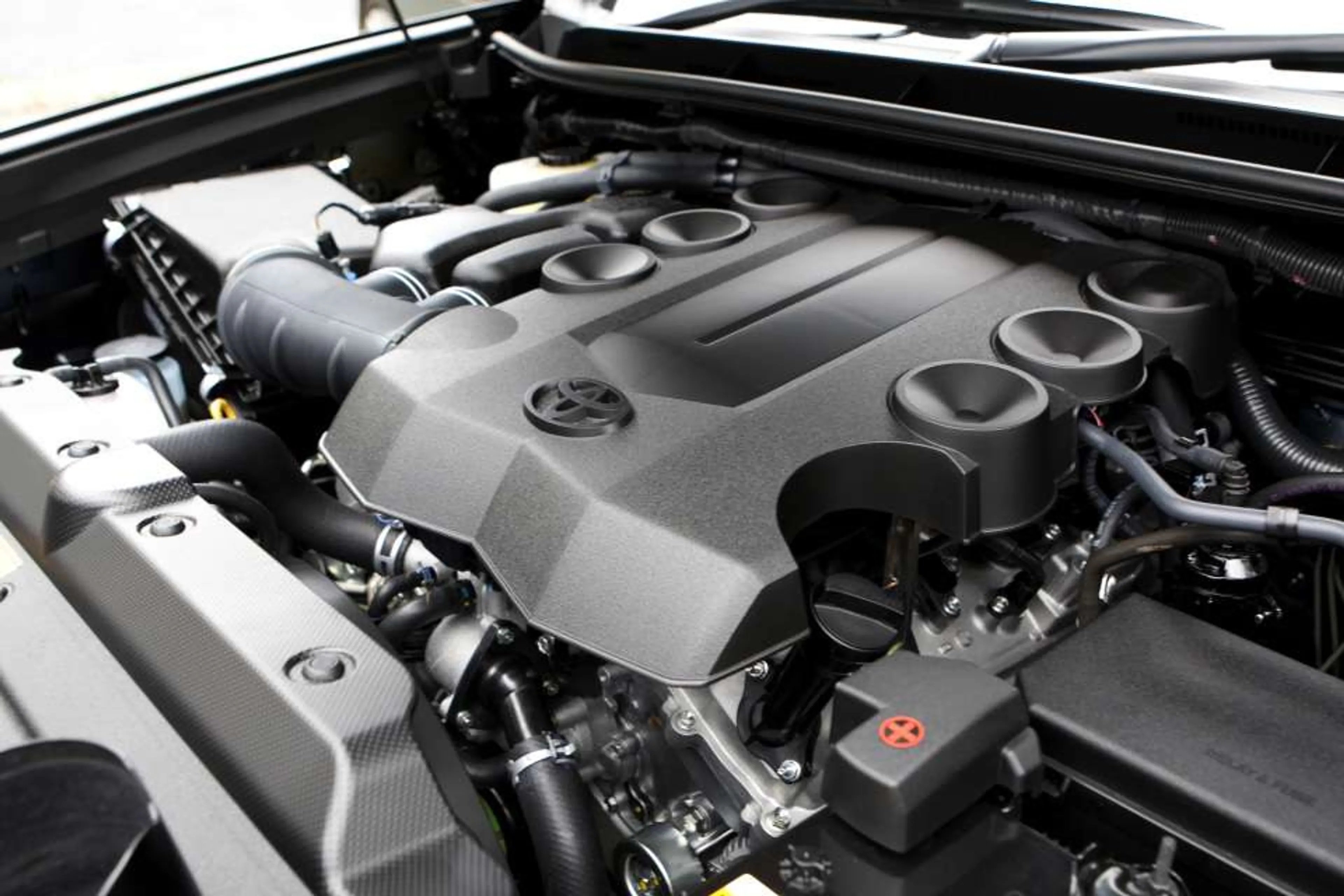 2018 Toyota Land Cruiser Prado 4.0 Gas AT thumbnail 4