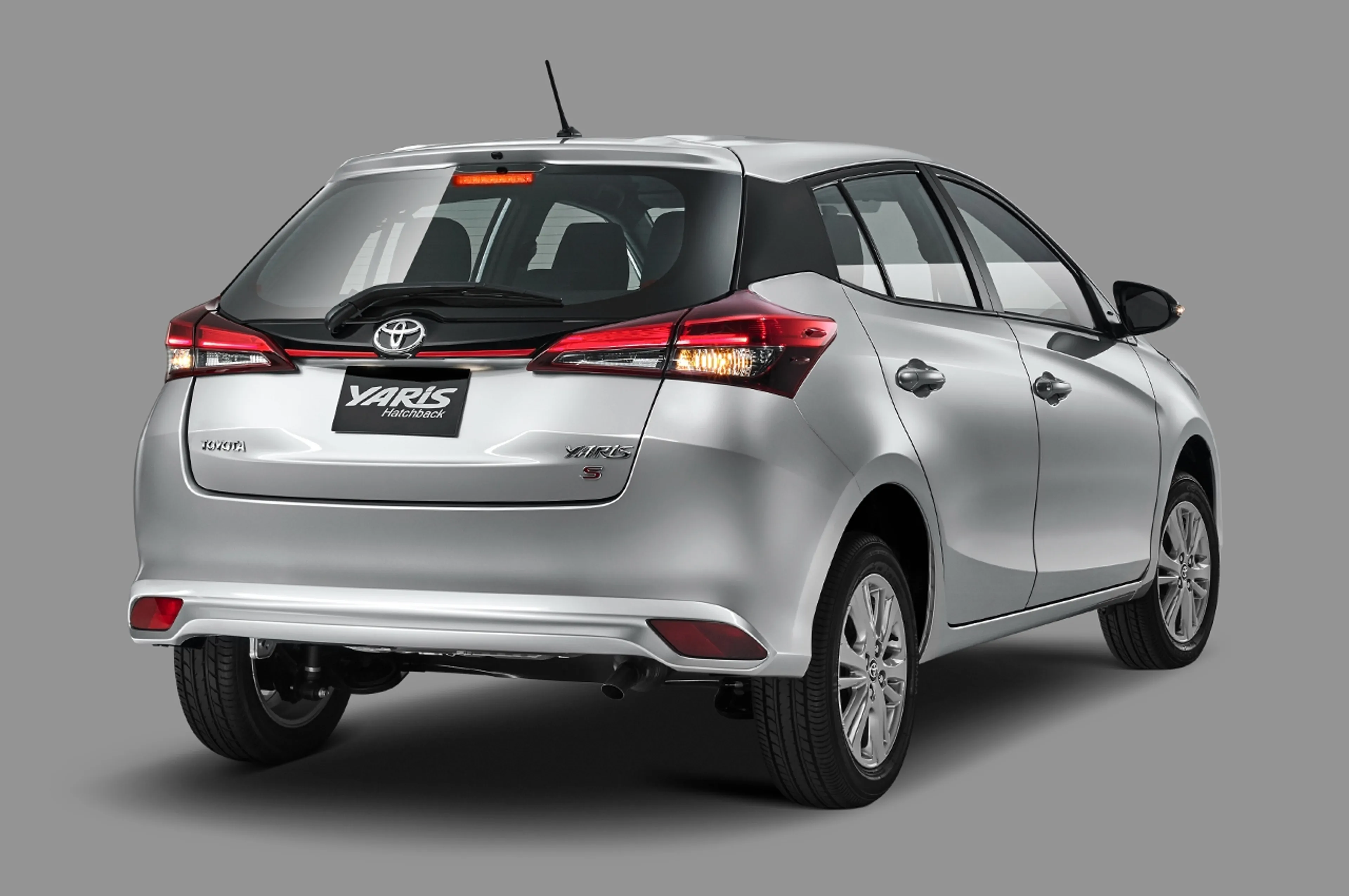 2018 Toyota Yaris 1.5 S thumbnail 2