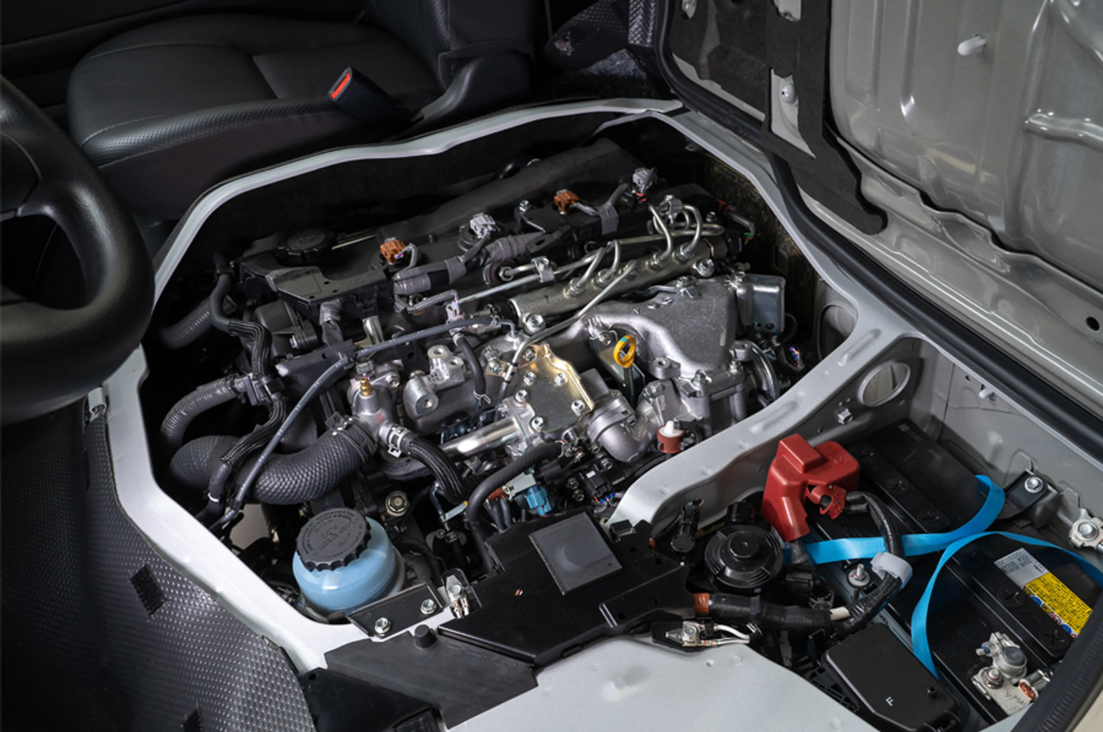 Toyota Hiace thumbnail 4