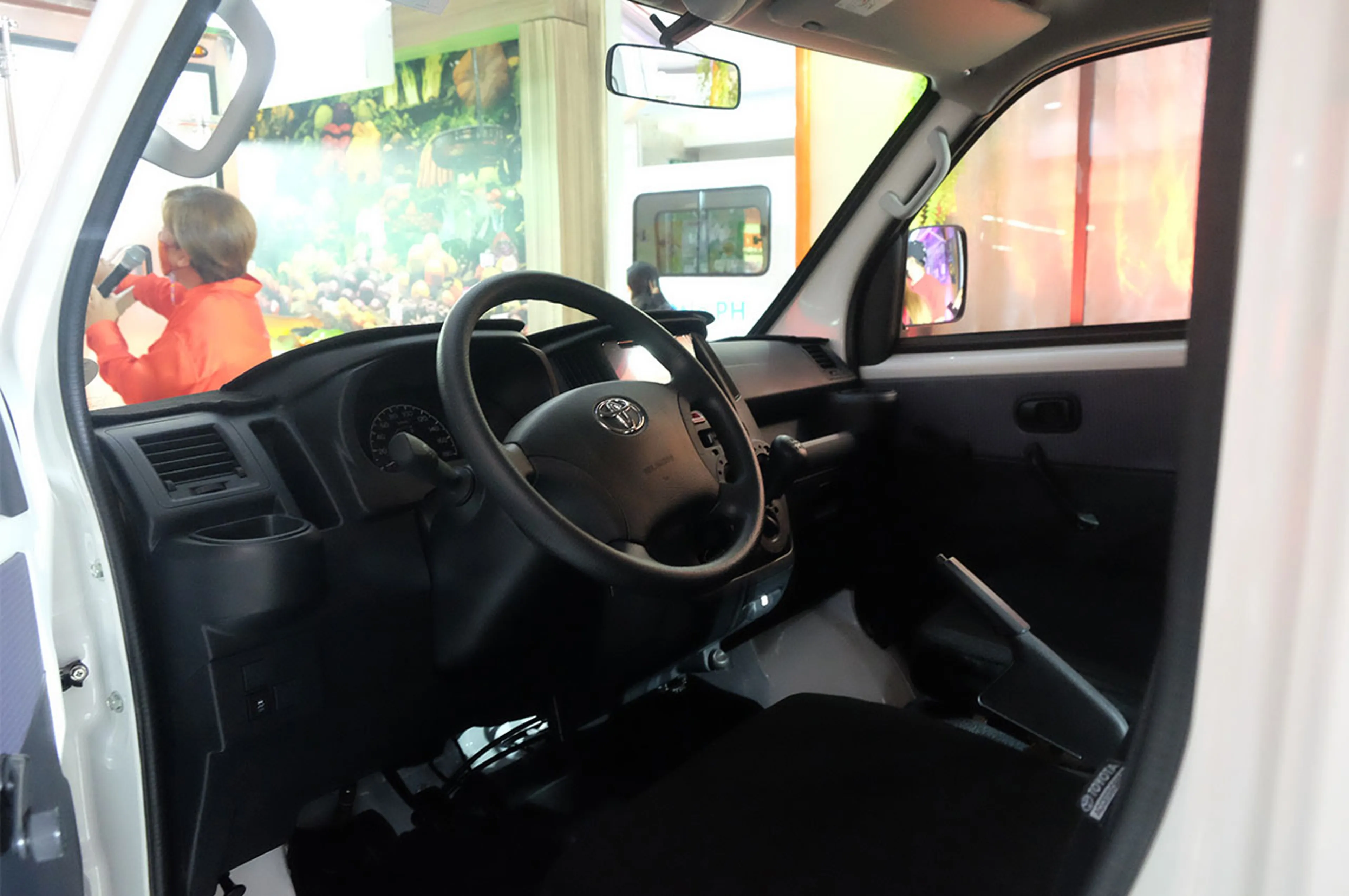 Toyota Lite Ace Panel Van thumbnail 3