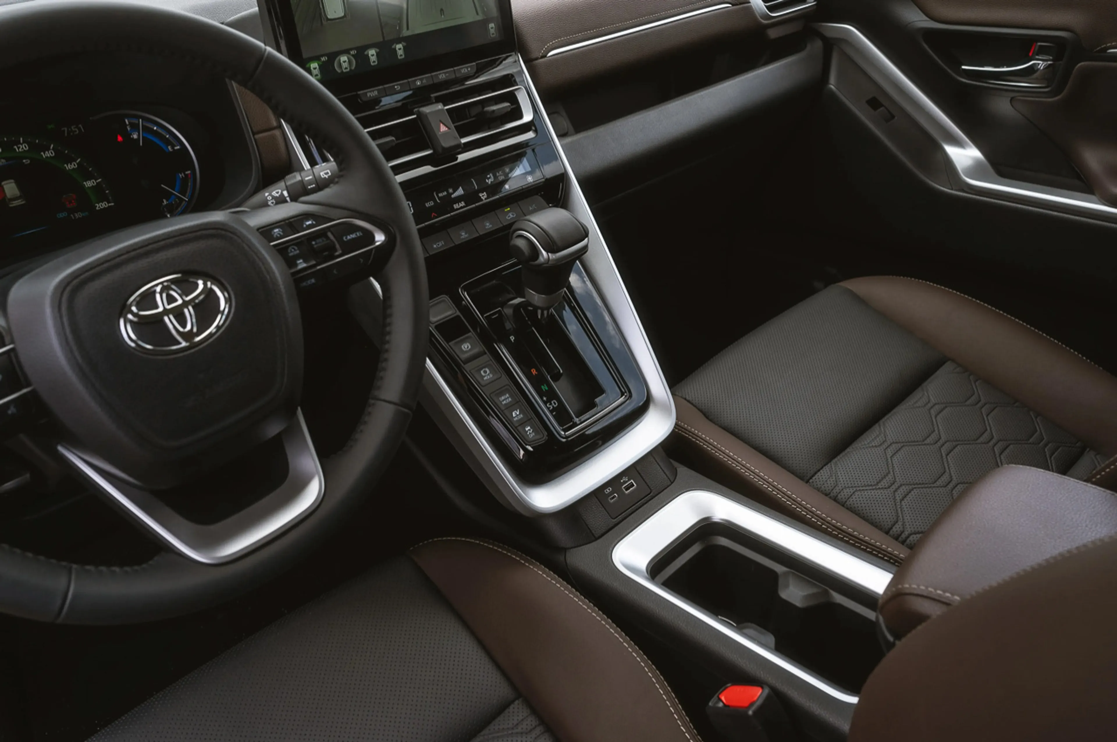 Toyota Zenix thumbnail 3