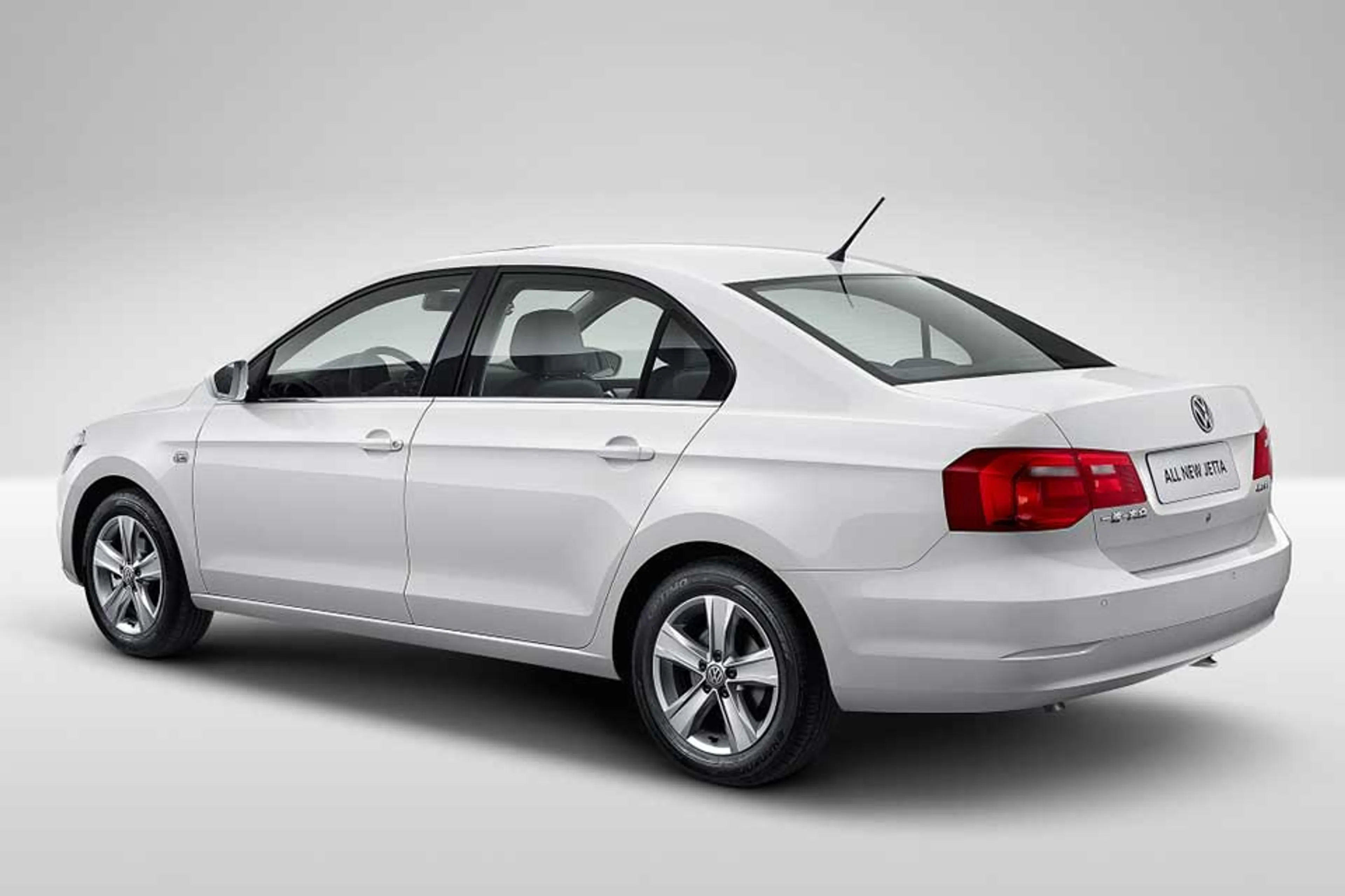 2014 Volkswagen Jetta 2.0 TDI MT Trendline thumbnail 2