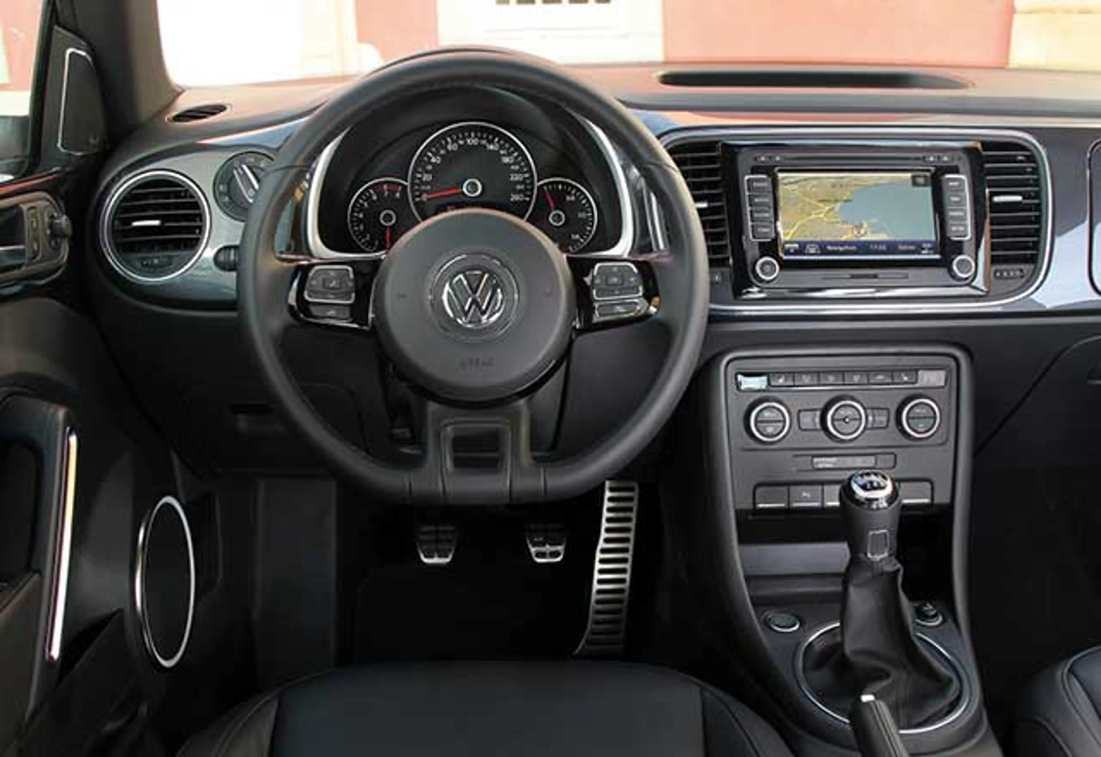 Volkswagen Beetle thumbnail 3