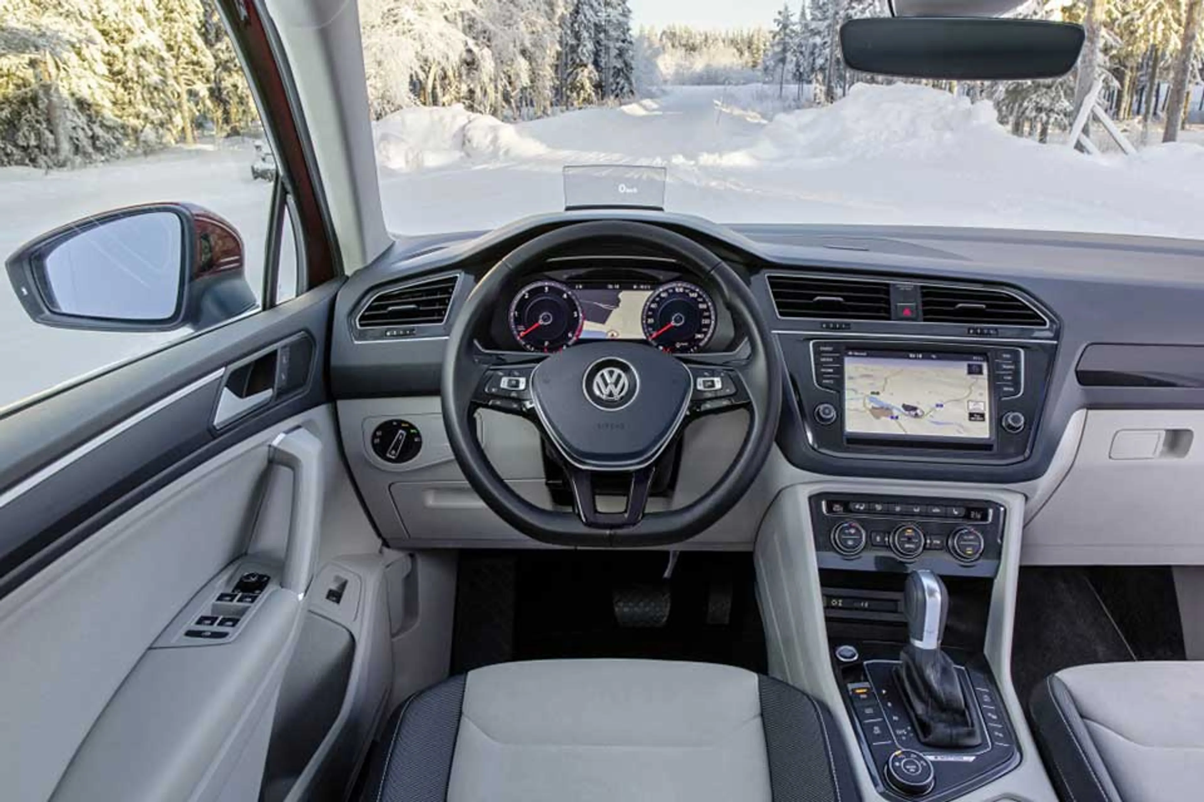 Volkswagen Tiguan thumbnail 3
