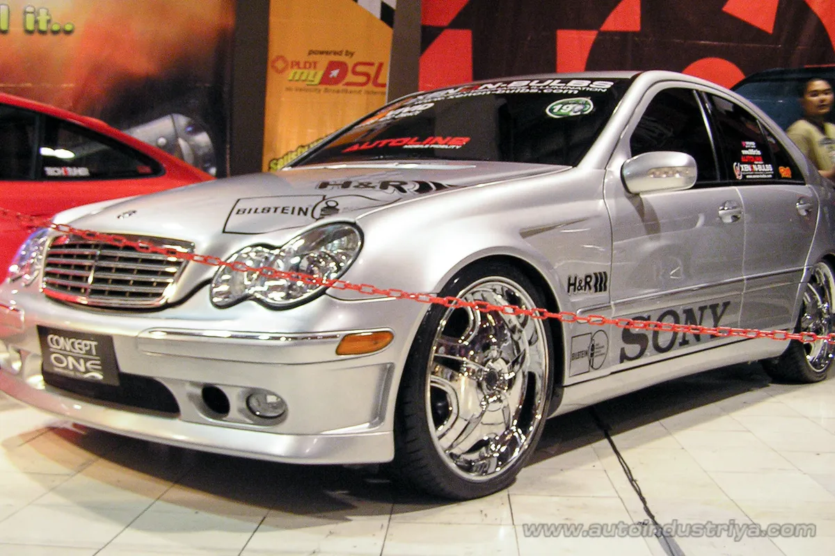 2005 Custom Car and Sport Truck Show