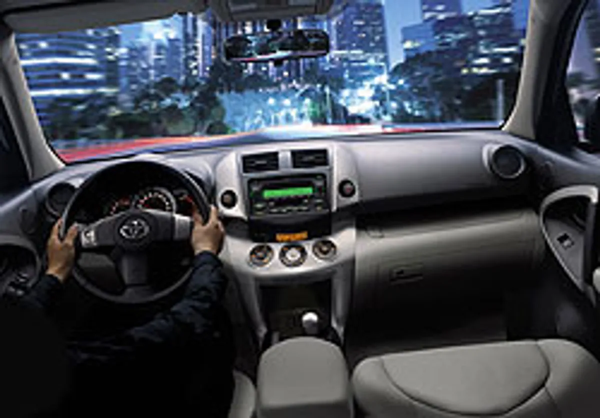 Toyota launches 2006 RAV4, Altis Sport