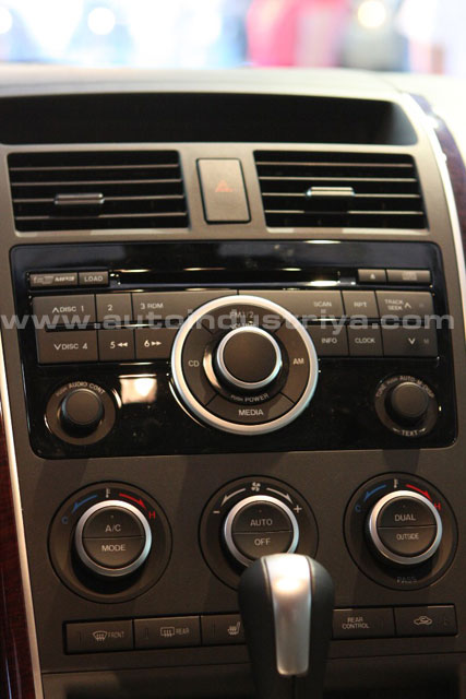 Mazda launches the CX-9 Crossover