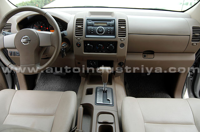 2008 Nissan Frontier Navara 4x4 A/T
