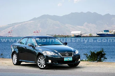 2009 Lexus IS300 AutoIndustriya