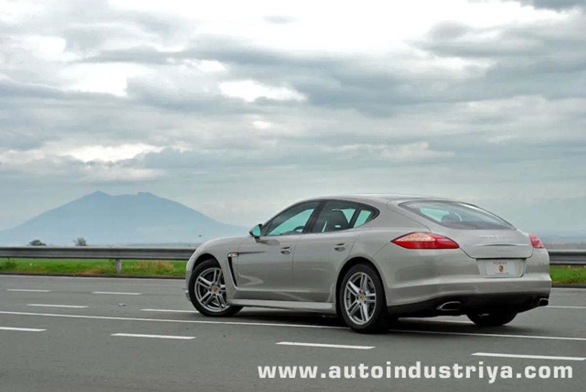 2011 Porsche Panamera