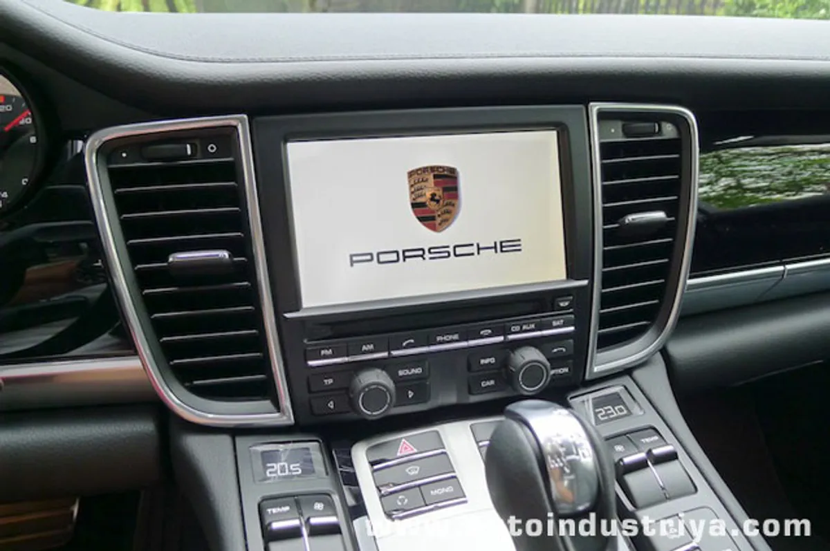 2011 Porsche Panamera