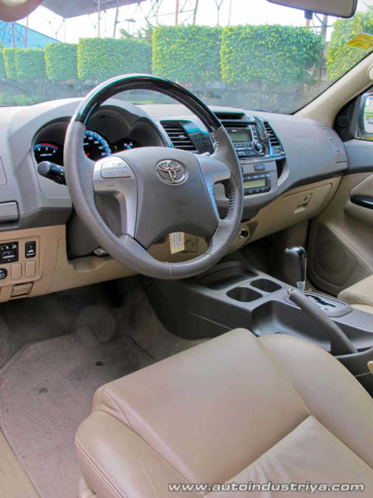 2012 Toyota Fortuner 2.5G