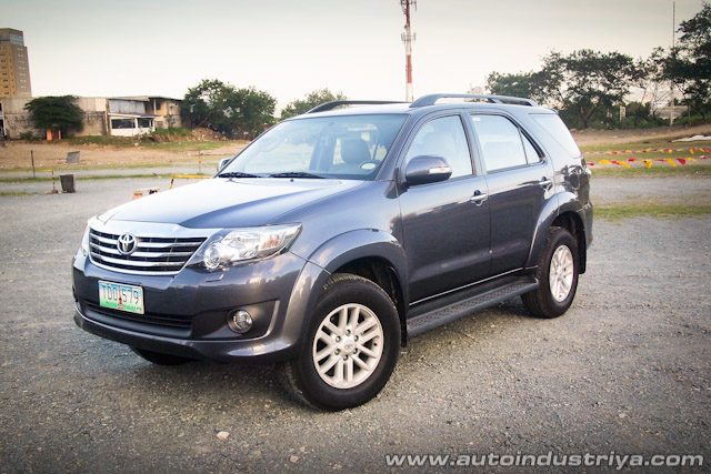 Front - Toyota Fortuner 2.7 G A/T