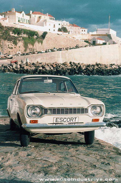 Escort goes on a scenic tour