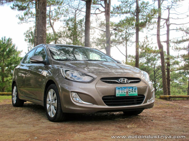 Badge  - 2012 Hyundai Accent GLS Blue