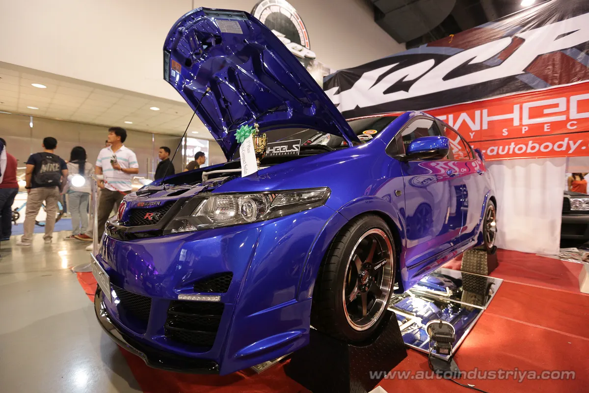 2012 Manila Auto Salon sizzles it up at SMX