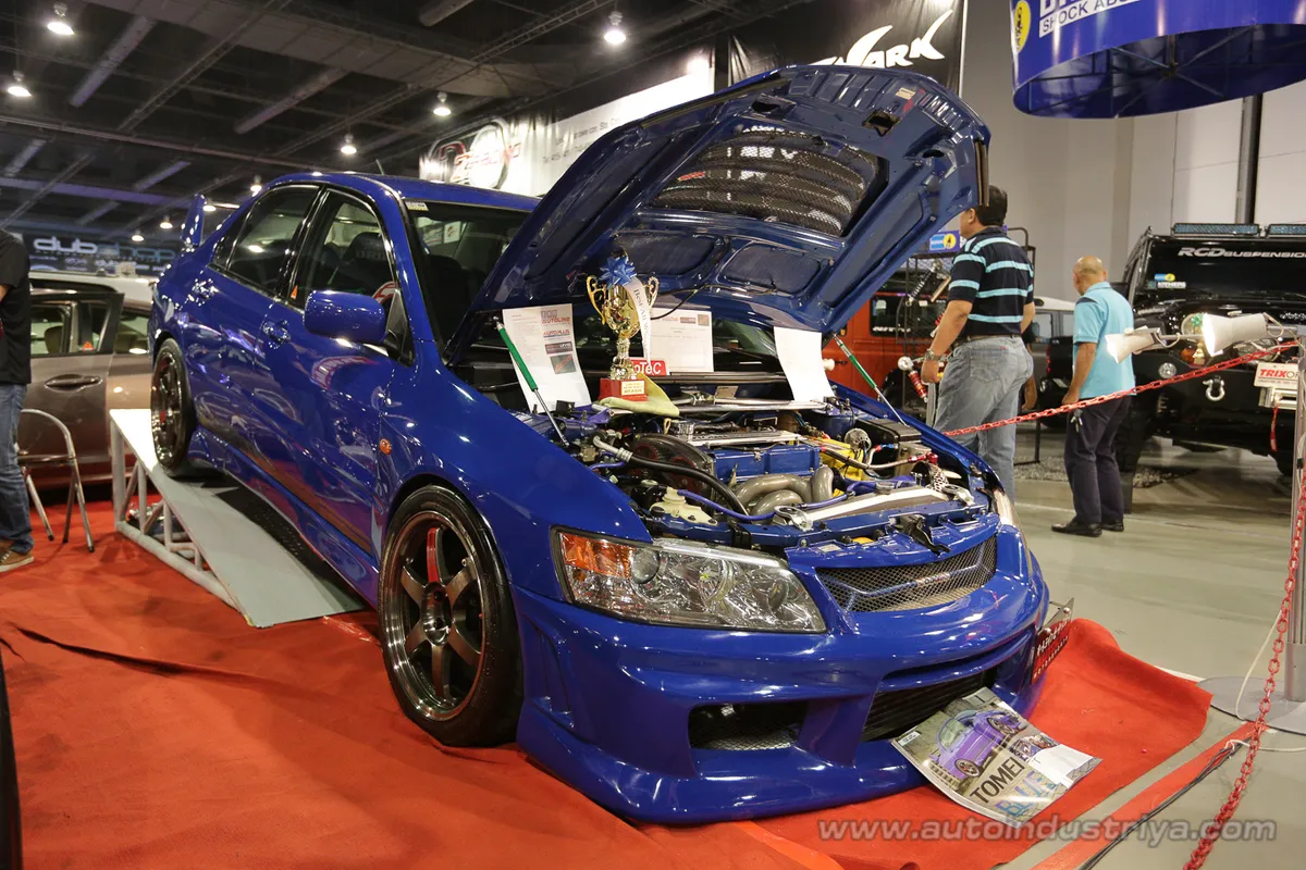 2012 Manila Auto Salon sizzles it up at SMX