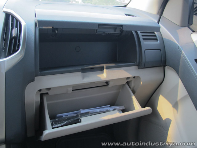 Glove Box - 2013 Chevrolet Trailblazer