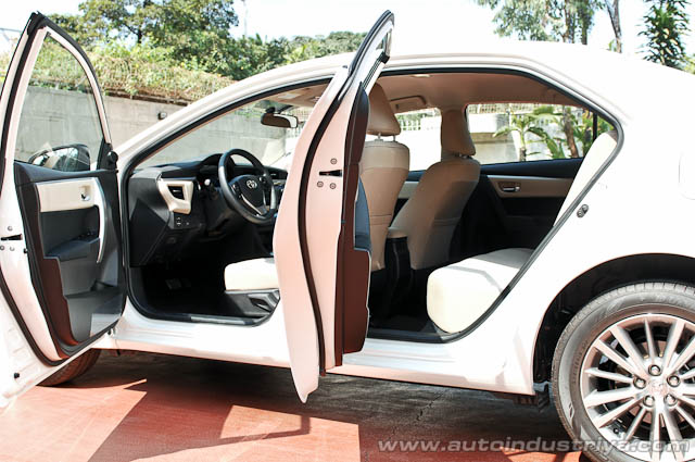 2014 Toyota Corolla Altis 1.6 V