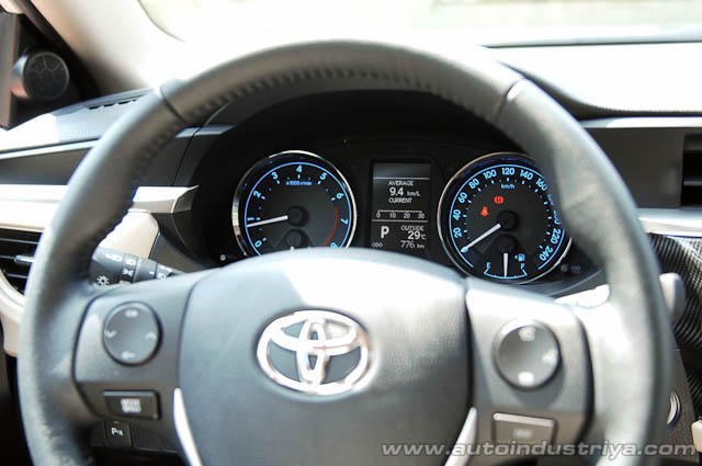 2014 Toyota Corolla Altis 1.6 V