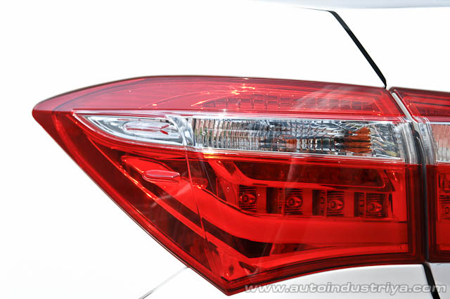 2014 Toyota Corolla Altis 1.6 V