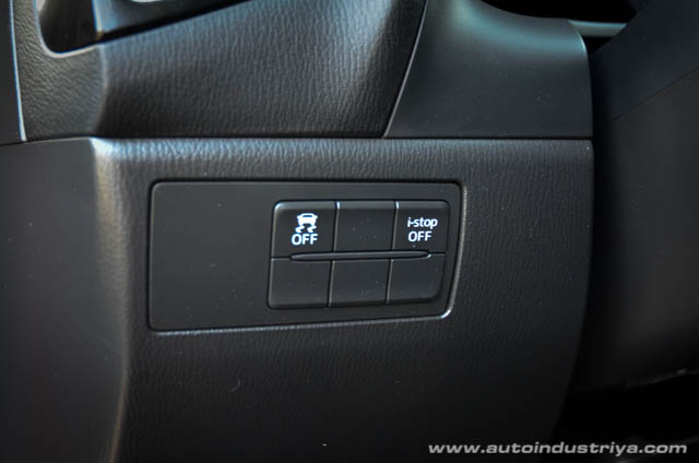 2015 Mazda3 2.0R SkyActiv-G 4-door