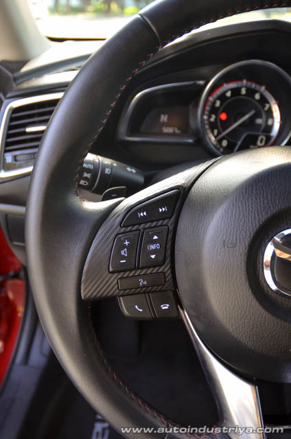 2015 Mazda3 2.0R SkyActiv-G 4-door