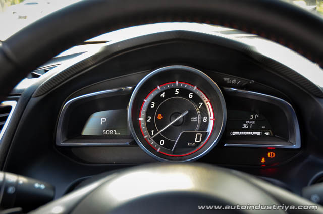 2015 Mazda3 2.0R SkyActiv-G 4-door