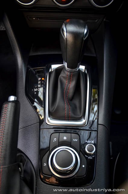 2015 Mazda3 2.0R SkyActiv-G 4-door