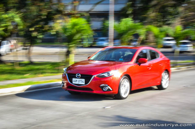 2015 Mazda3 2.0R SkyActiv-G 4-door
