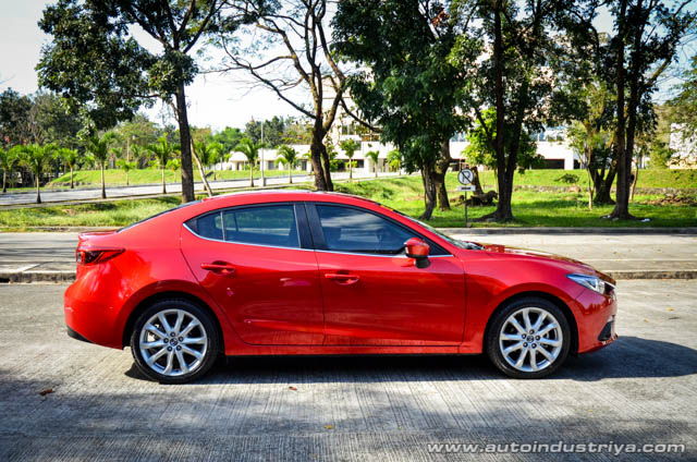 2015 Mazda3 2.0R SkyActiv-G 4-door