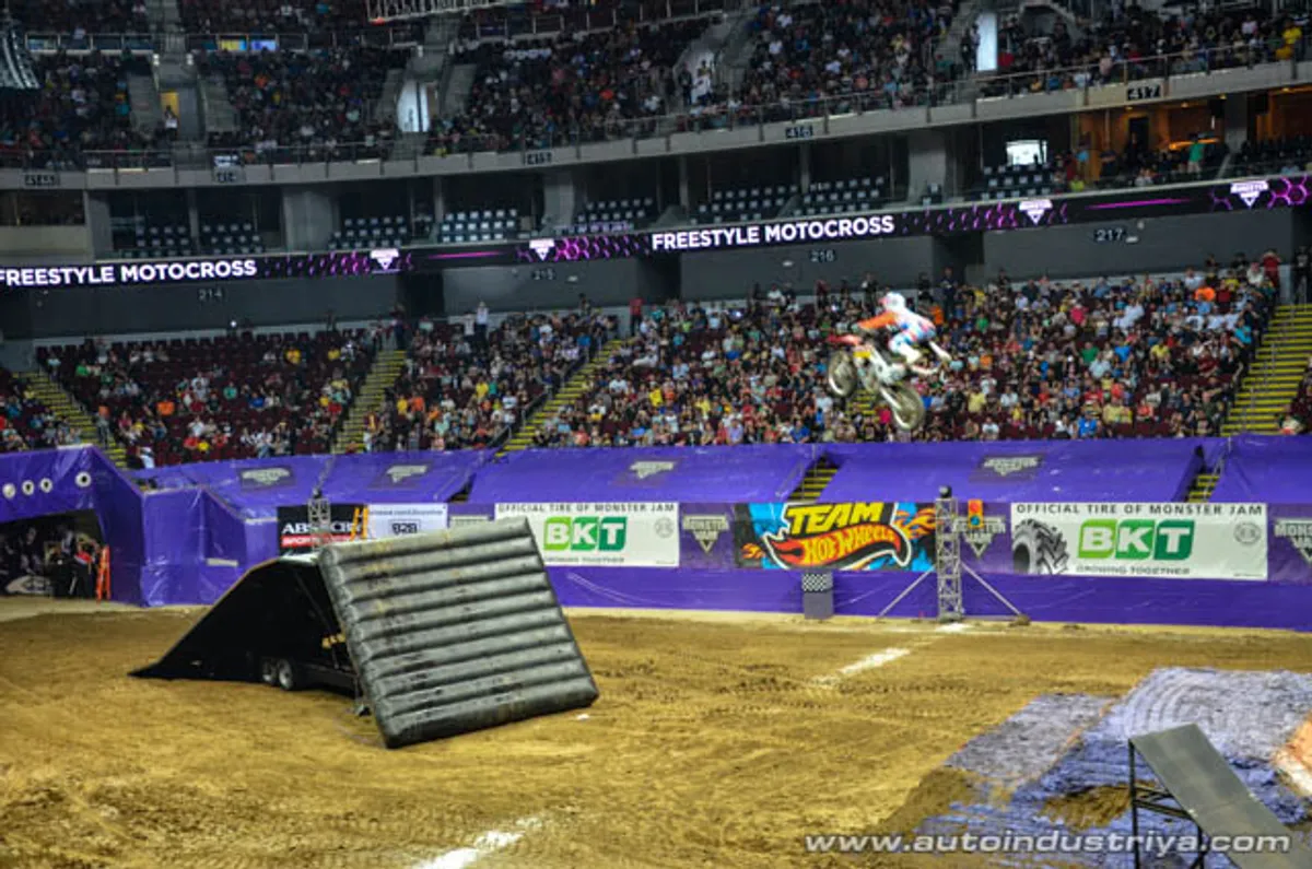 Monster Jam Manila 2015