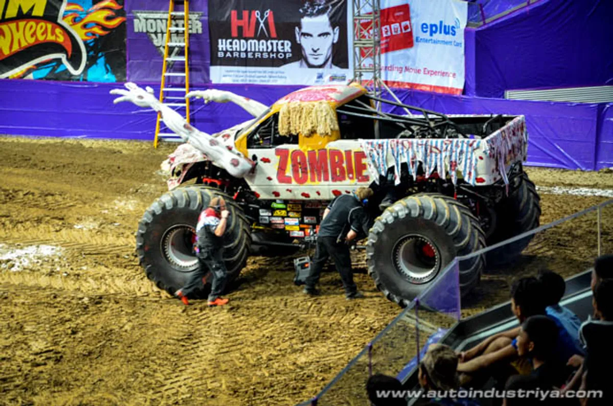 Monster Jam Manila 2015