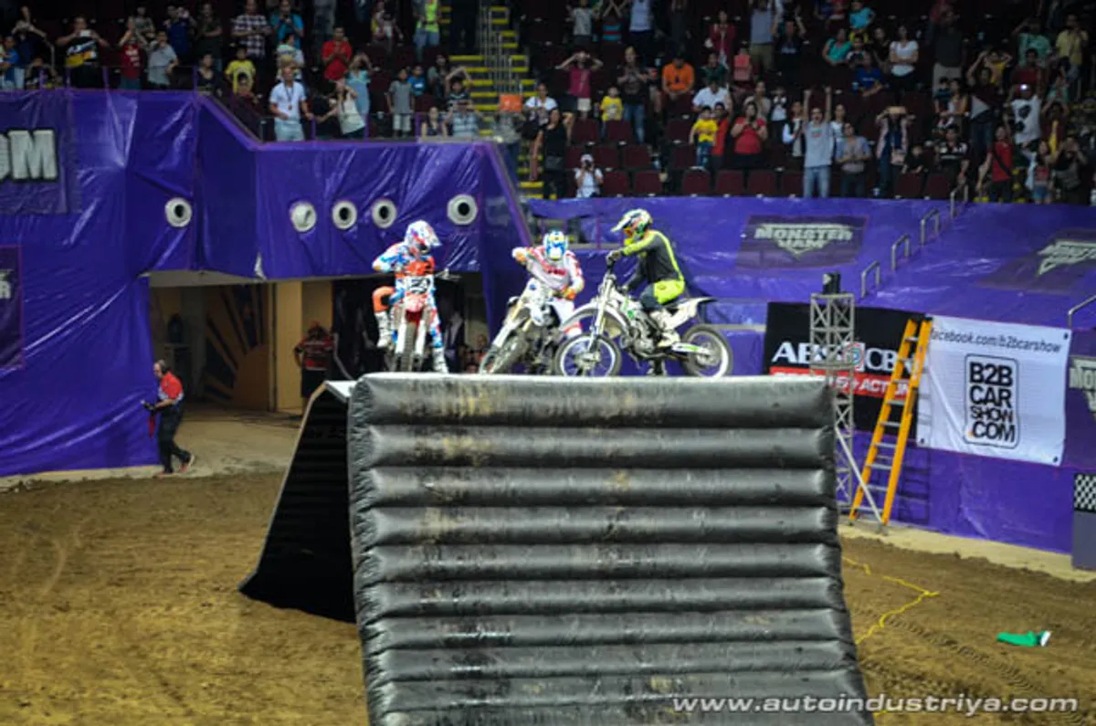 Monster Jam Manila 2015